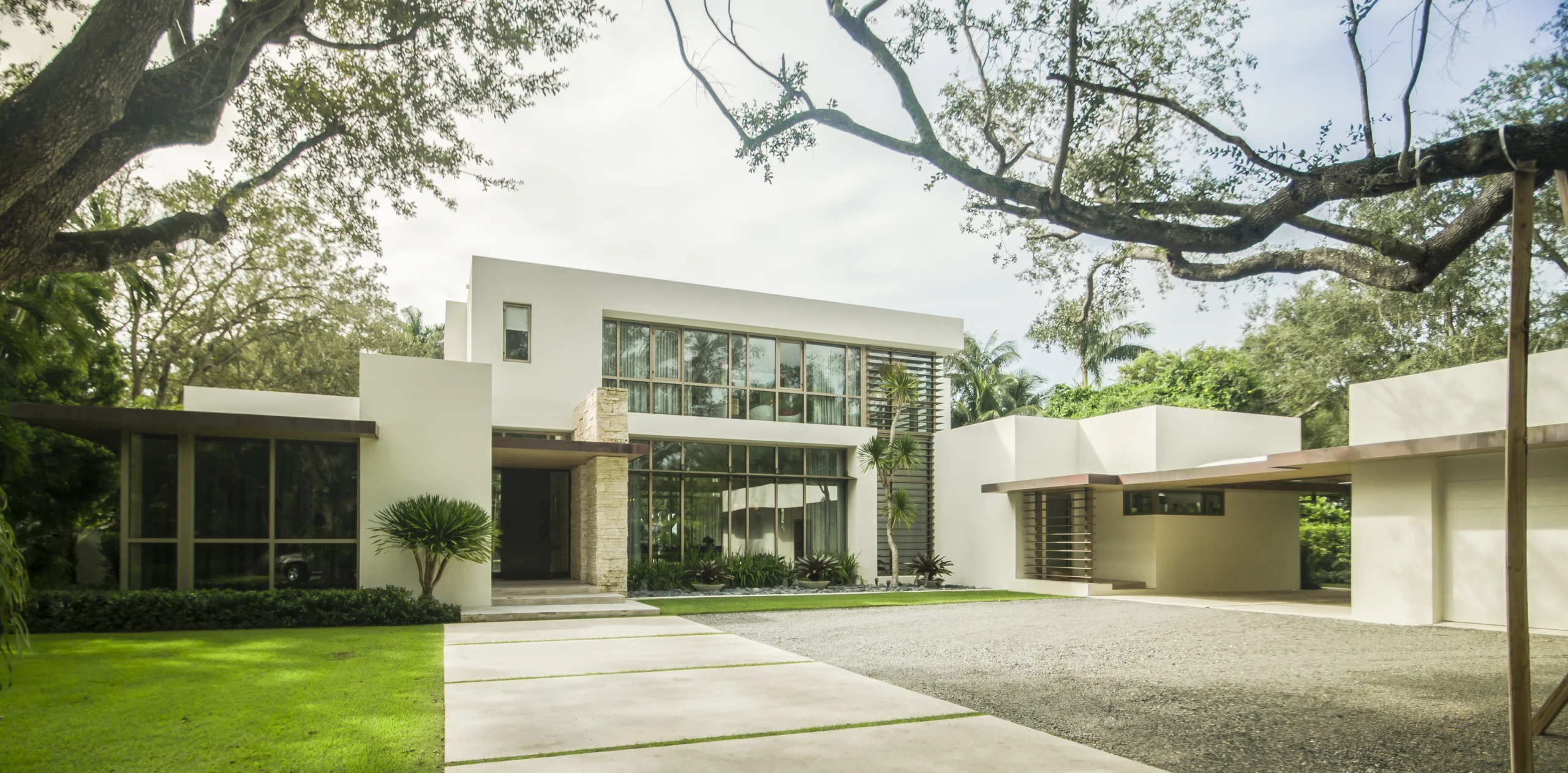 FRONT OUTDOOR HAMMOCK HOUSE