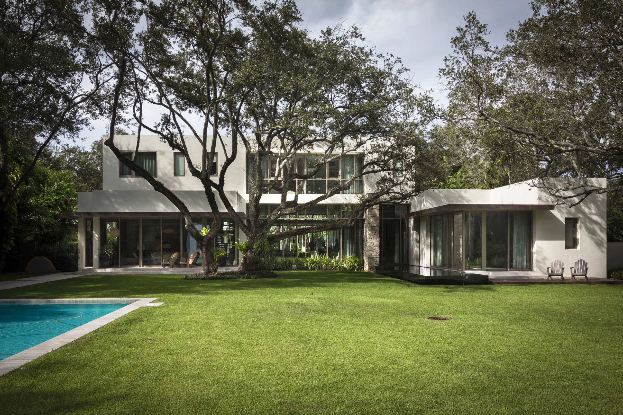 BACK YARD OUTDOOR HAMMOCK HOUSE