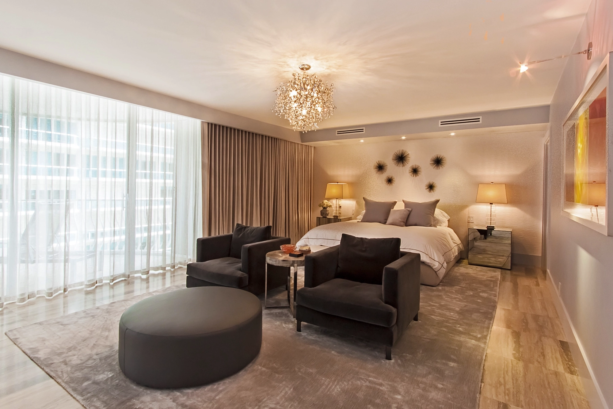 MODERN BAL HARBOR APARTMENT PRIME BEDROOM