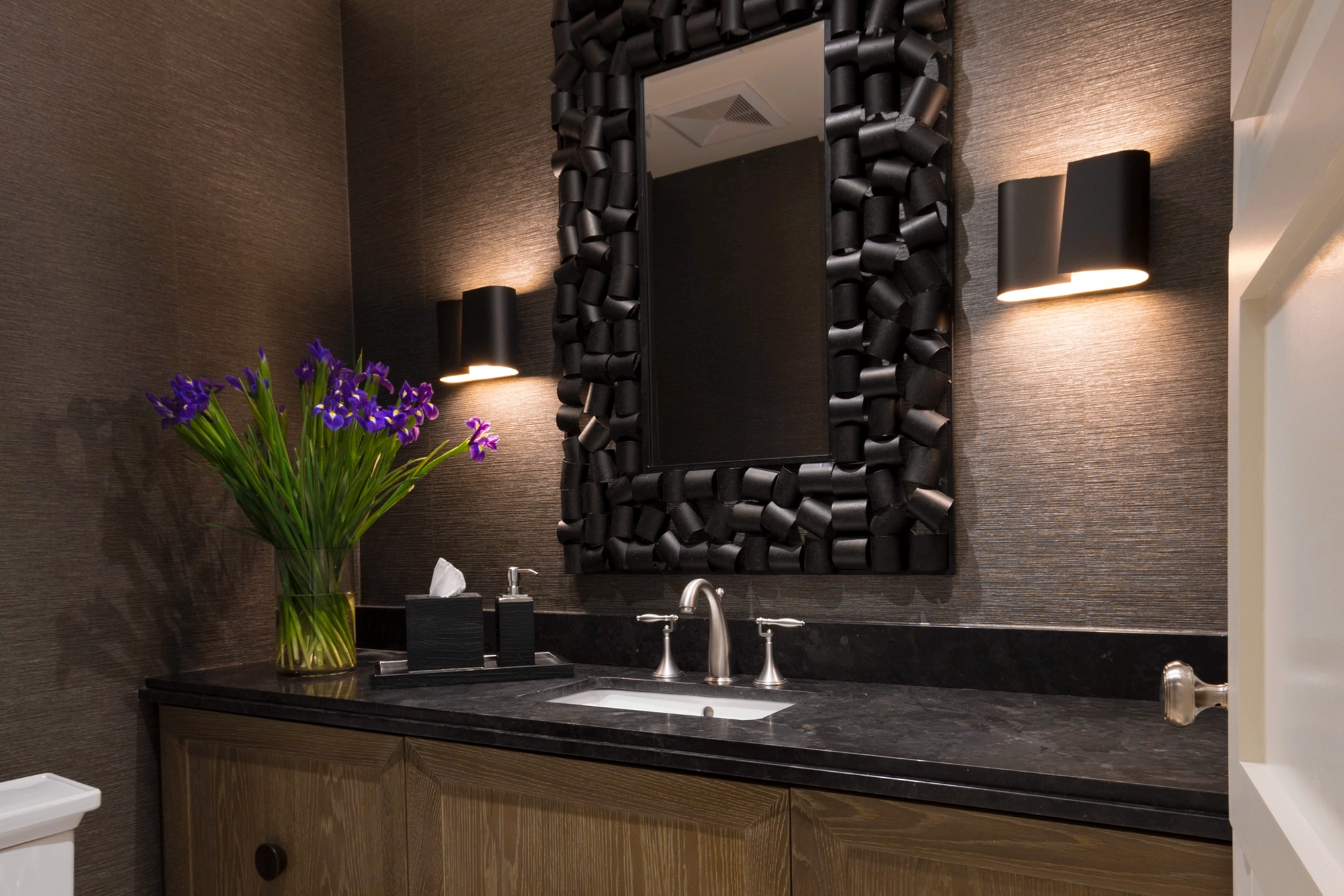 OCEAN VIEW POWDER ROOM